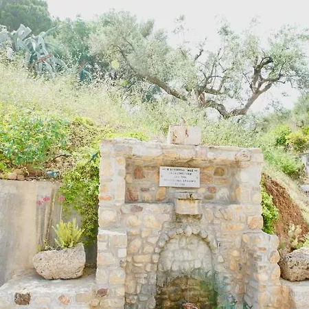 Greek Peloponnese Big Yard * Aigio