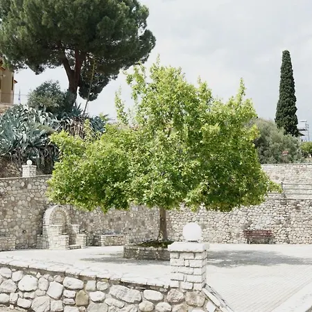 Greek Peloponnese Big Yard Дом отдыха Эйон