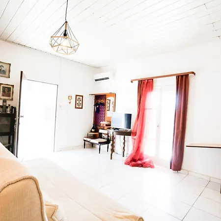 Greek Peloponnese Big Yard Holiday home Aigio